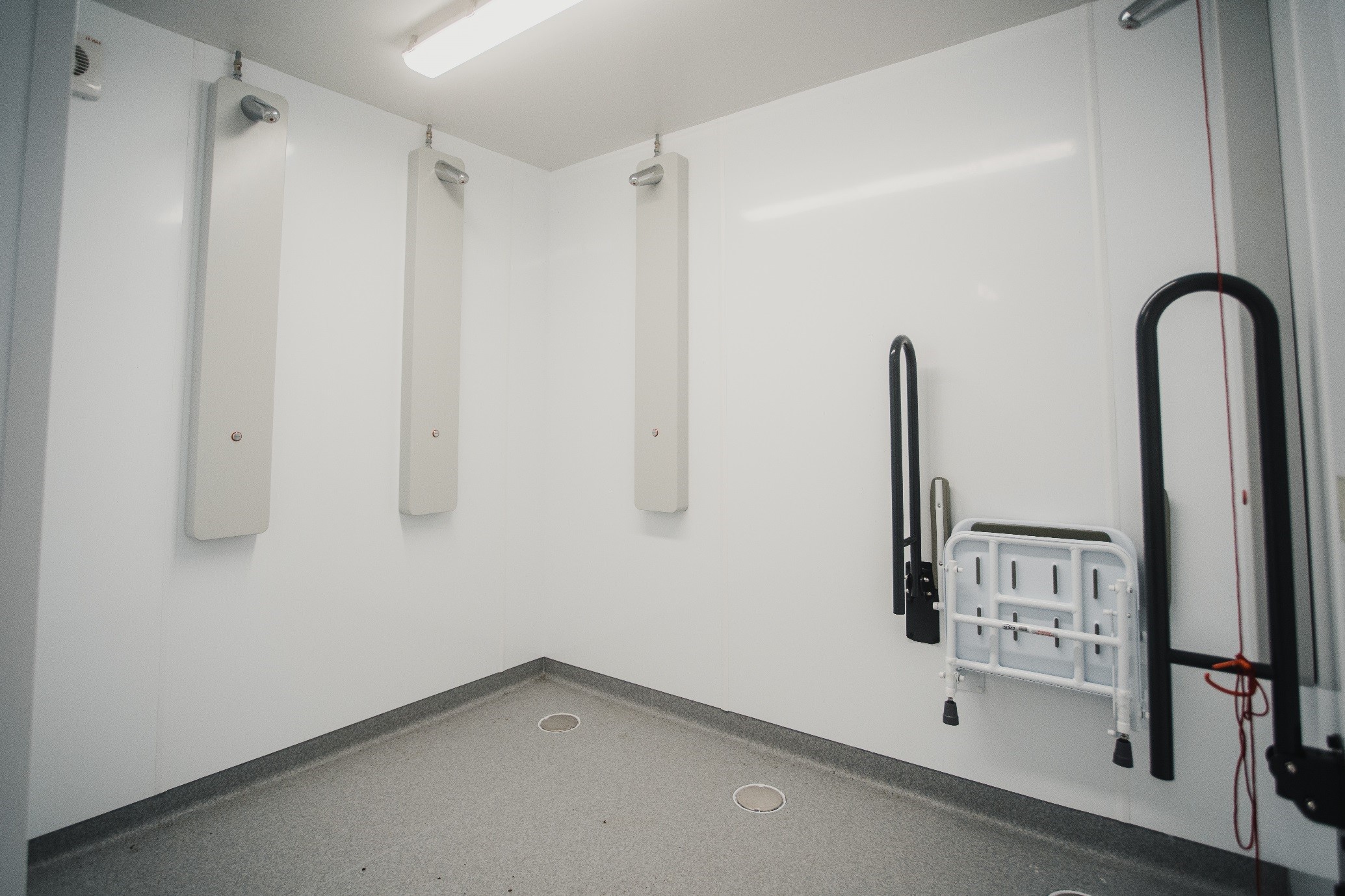 Shower area modular changing building
